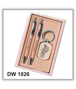 WOODEN PEN SET 1026