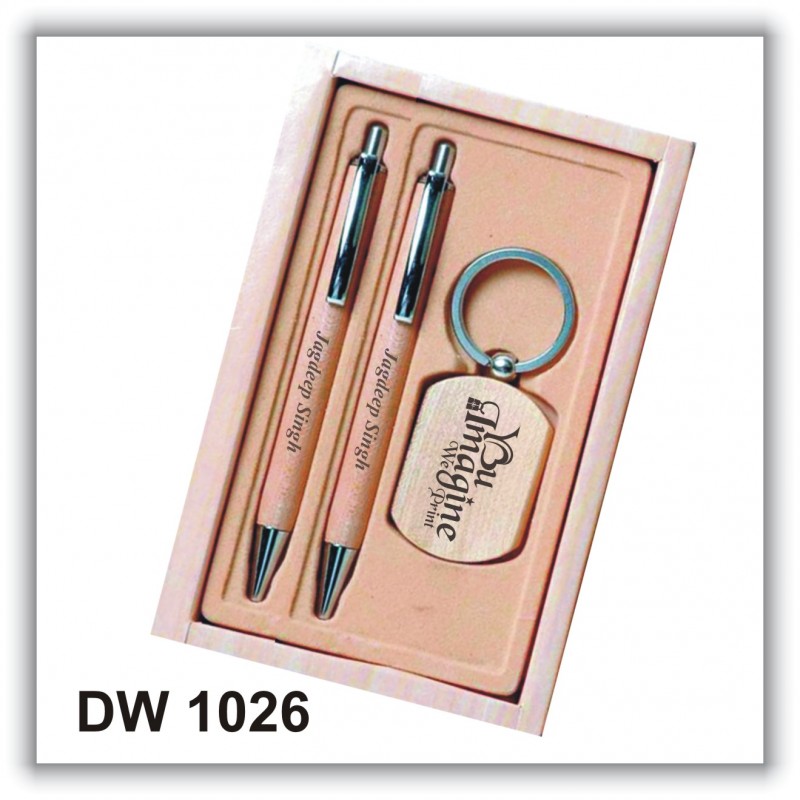 WOODEN PEN SET 1026